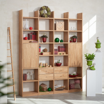 Regalwand-in-Eiche-Massivholz-keilgezinkt-mit-4-Schubladen-und-2-Holztueren-ueber-jeweils-2-Faecher