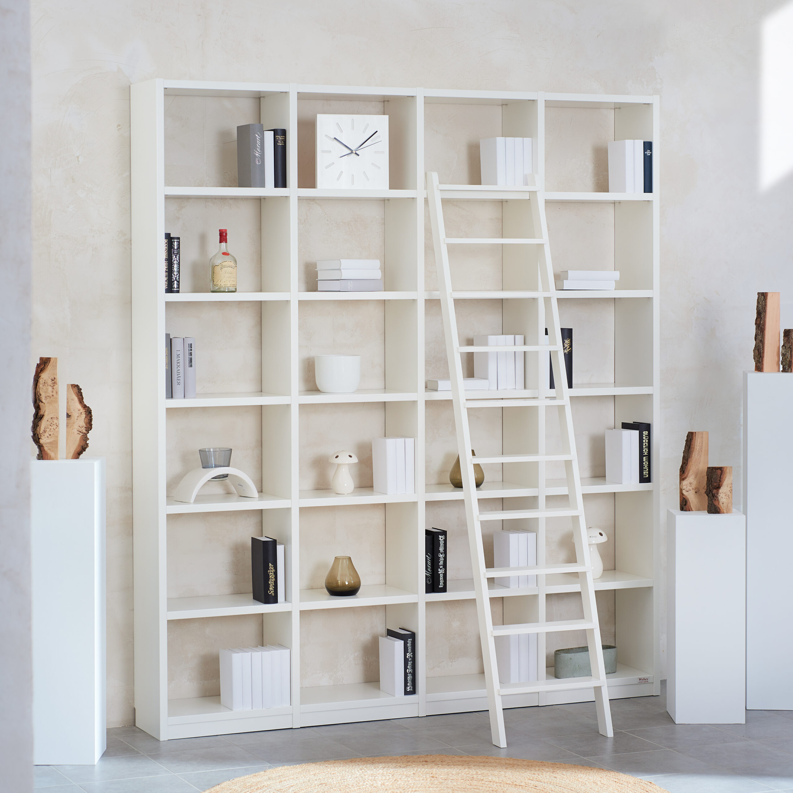 Leiter Weiß lackiert