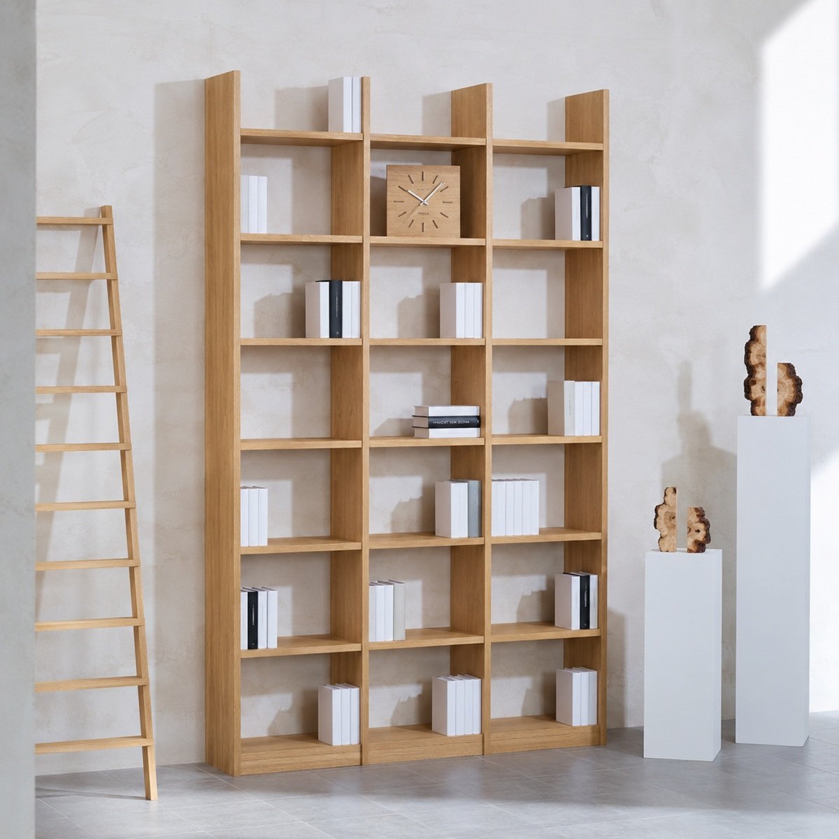 Bücherregal Eiche Echtholz 3x7 Fächer mit Stollenüberstand – 151 cm breit, 248 cm hoch